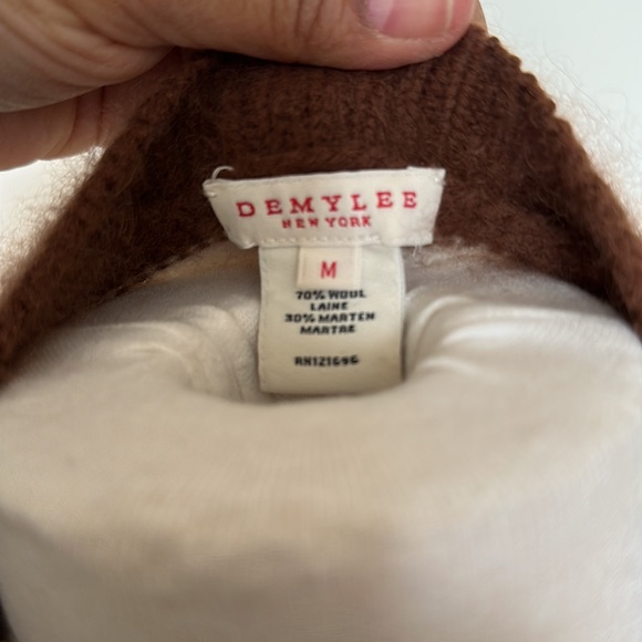 Beautiful Wool Brown and Cream striped sweater - Picture 4 of 4